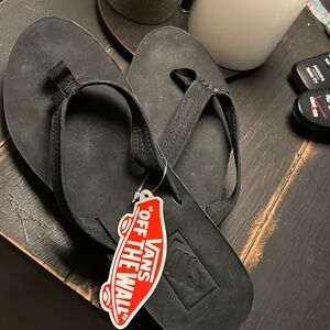 NWT Vans Third Point Flip Flops